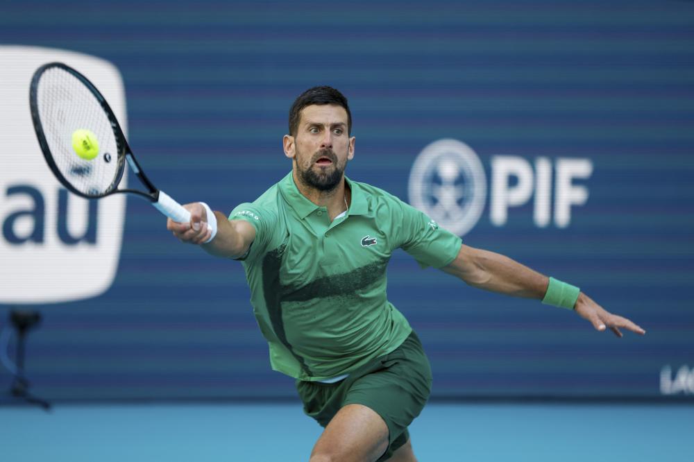 奥格斯堡1-0汉堡，安东-卡德打进全场唯一进球